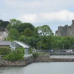 Wood Quay - A Truly Unique, Seafront Experience! كارلينغفورد