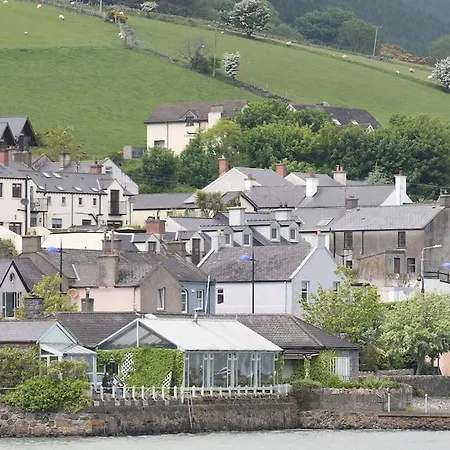 Semesterbostad Wood Quay - A Truly Unique, Seafront Experience!