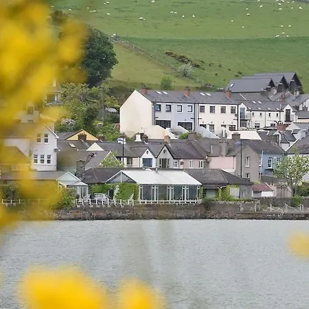 Semesterbostad Wood Quay - A Truly Unique, Seafront Experience! Carlingford