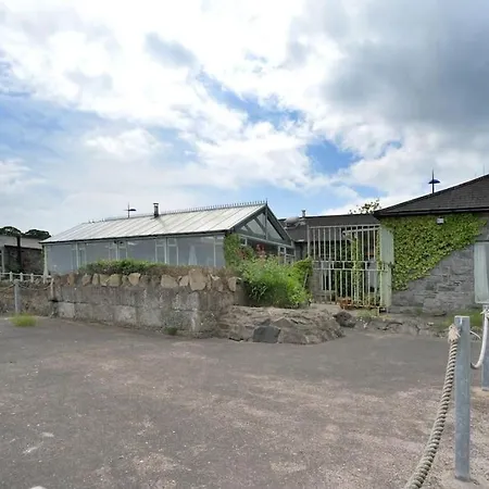 Wood Quay - A Truly Unique, Seafront Experience! Nyaraló