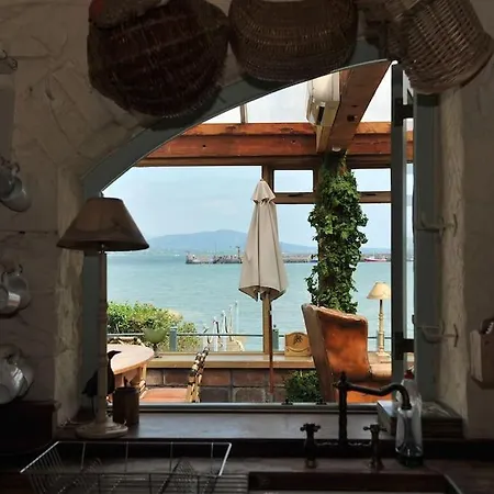 Casa de Férias Wood Quay - A Truly Unique, Seafront Experience! *