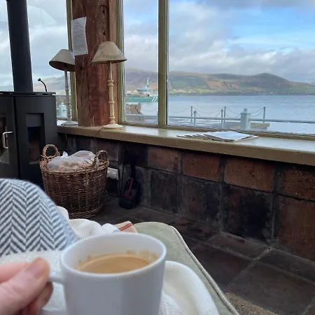 Nyaraló Wood Quay - A Truly Unique, Seafront Experience! Carlingford