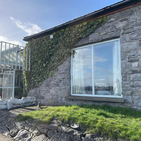 Wood Quay - A Truly Unique, Seafront Experience! Сasa de vacaciones Carlingford