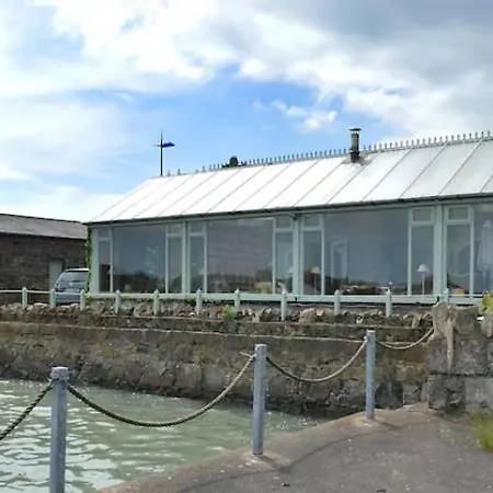 Nyaraló Wood Quay - A Truly Unique, Seafront Experience! *