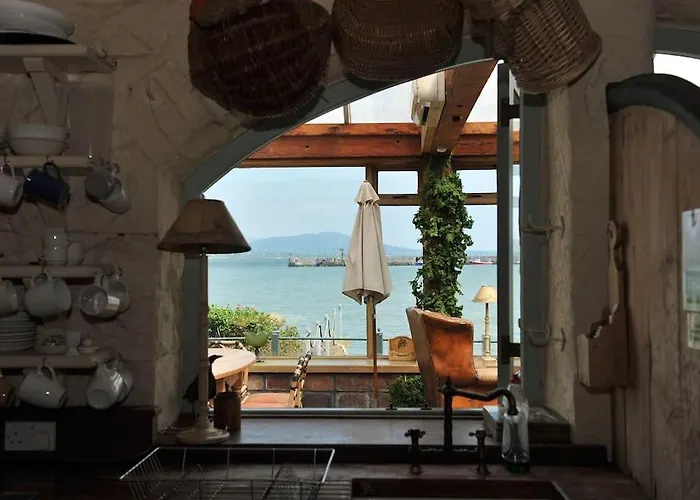 펜션 Wood Quay - A Truly Unique, Seafront Experience! *