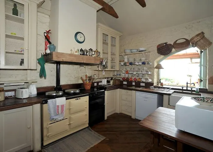 Wood Quay - A Truly Unique, Seafront Experience!